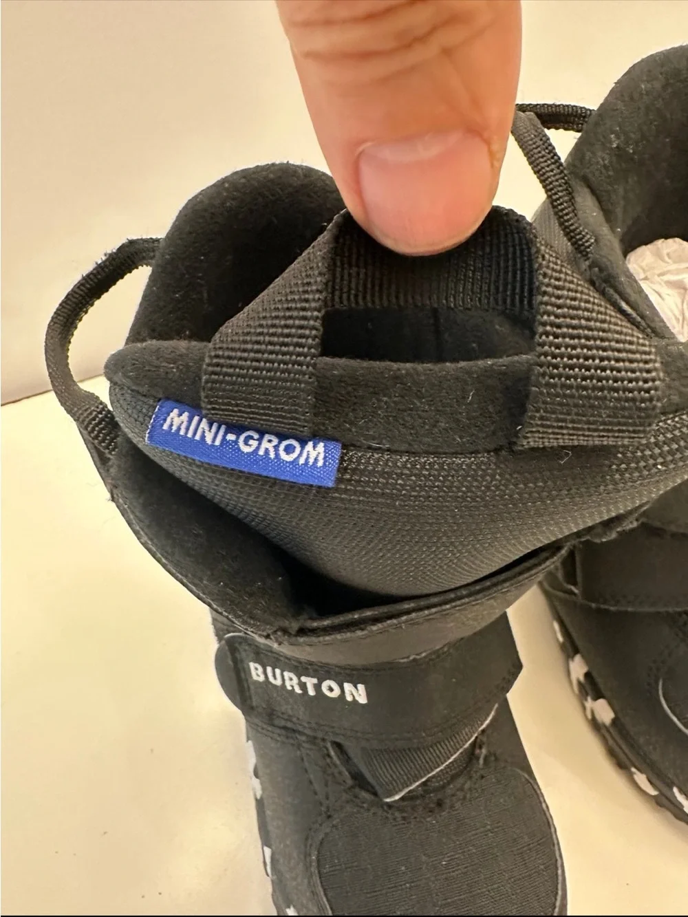 Burton Kids' Mini Grom Snowboard Boots Black 11C